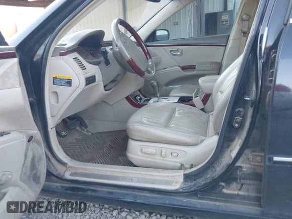 ✅ 2006 Hyundai Azera SE • VIN: KMHFC46F66A104303 • Лот: 42730100. Размещён на IAAI с пробегом 205 861 миль миль. Получите бесплатный доступ к архиву аукционных продаж из США и посмотрите подробный отчёт об истории автомобиля на DreamBid. Изображение 5.