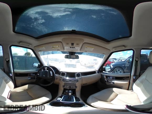 ✅ 2012 Land Rover LR4 Lux • VIN: SALAK2D42CA629337 • Lot: 43523409. Listed on IAAI with 114,410 mi. Free auction sales archive from the USA and detailed vehicle history report at DreamBid. Image 19.