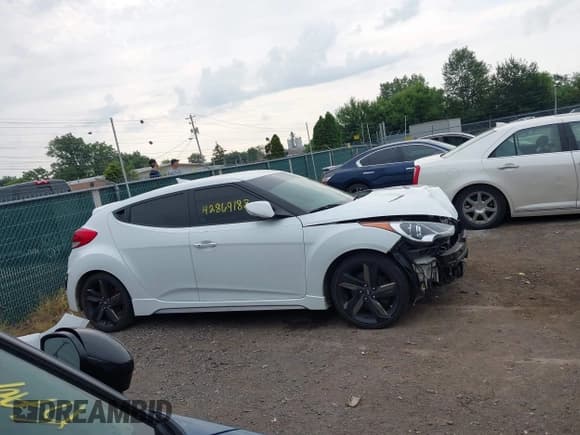 ✅ 2013 Hyundai Veloster Turbo • VIN: KMHTC6AE9DU149325 • Lot: 42869183. Wystawiony na IAAI z przebiegiem 66 902 mil. Bezpłatny archiwum sprzedaży aukcyjnych z USA i szczegółowy raport historii pojazdu na DreamBid. Zdjęcie 14.