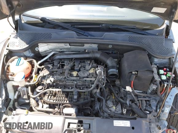 ✅ 2016 Volkswagen Beetle SE • VIN: 3VWJ17AT2GM608058 • Lot: 42397158. Wystawiony na IAAI z przebiegiem 50 351 mil. Bezpłatny archiwum sprzedaży aukcyjnych z USA i szczegółowy raport historii pojazdu na DreamBid. Zdjęcie 10.