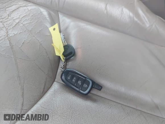 ✅ 2003 Chevrolet Suburban Z71 • VIN: 3GNFK16Z63G101759 • Lot: 43654262. Wystawiony na IAAI z przebiegiem 171 126 mil. Bezpłatny archiwum sprzedaży aukcyjnych z USA i szczegółowy raport historii pojazdu na DreamBid. Zdjęcie 11.