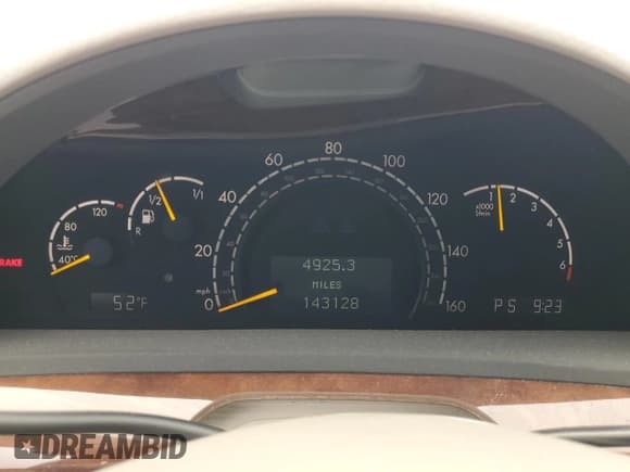 ✅ 2001 Mercedes-Benz S 320/430/500 • VIN: WDBNG75J81A159886 • Lot: 92846155. Wystawiony na Copart z przebiegiem 143 128 mil. Bezpłatny archiwum sprzedaży aukcyjnych z USA i szczegółowy raport historii pojazdu na DreamBid. Zdjęcie 9.