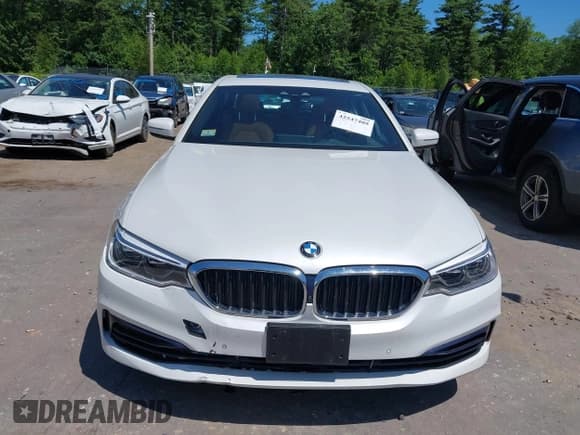 ✅ 2020 BMW 5 Series 540i xDrive • VIN: WBAJS3C07LCE31112 • Lot: 42547409. Wystawiony na IAAI z przebiegiem 42 093 mil. Bezpłatny archiwum sprzedaży aukcyjnych z USA i szczegółowy raport historii pojazdu na DreamBid. Zdjęcie 12.