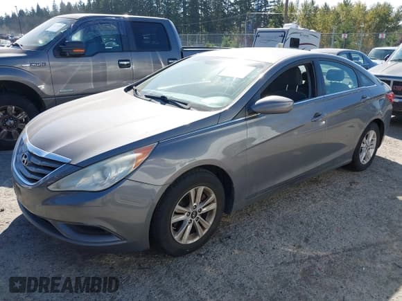 ✅ 2011 Hyundai Sonata GLS • VIN: 5NPEB4AC9BH228889 • Lot: 43284088. Listed on IAAI with 218,415 mi. Free auction sales archive from the USA and detailed vehicle history report at DreamBid. Image 2.