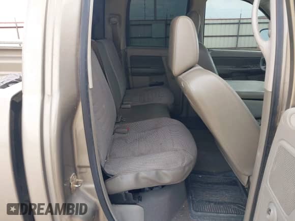 2007 Dodge 1500 ST z VIN 1D7HA18K07J583823, wystawiony jako IAAI lot #42860126 z przebiegiem 188 250 mil mil oraz . Historia ofert i sprzedaży dostępna na DreamBid. Obrazek 8.