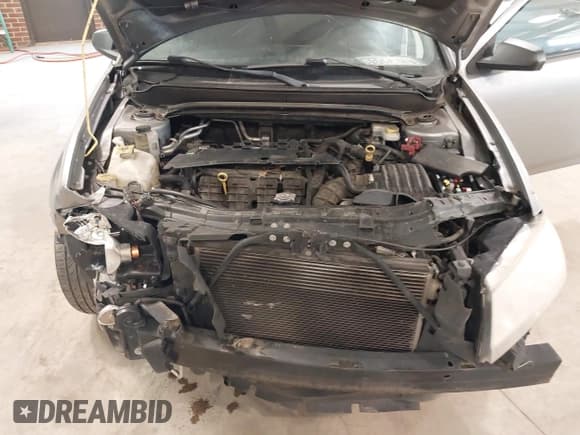 ✅ 2013 Dodge Avenger SE • VIN: 1C3CDZAB8DN676148 • Лот: 41508462. Опубликован ранее на IAAI с пробегом 180 062 миль. Бесплатный доступ к архиву аукционных продаж из США и подробный отчёт об истории автомобиля на DreamBid. Изображение 10.