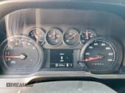 ✅ 2021 GMC Sierra 1500 • VIN: 3GTU9AEF0MG246221 • Lot: 71749995. Wystawiony na Copart z przebiegiem 33 818 mil. Bezpłatny archiwum sprzedaży aukcyjnych z USA i szczegółowy raport historii pojazdu na DreamBid. Zdjęcie 9.