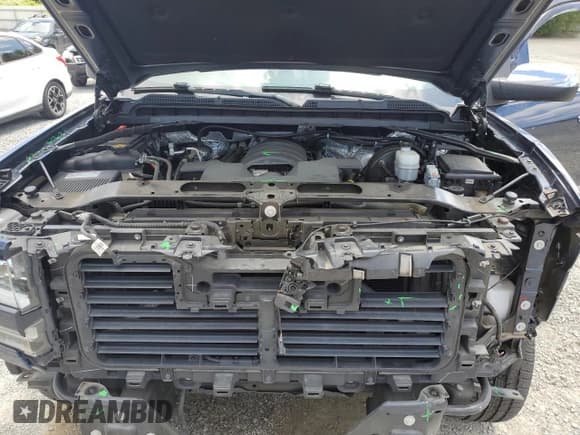 ✅ 2018 Chevrolet Silverado 1500 LTZ • VIN: 3GCUKSEJ2JG285466 • Lot: 63661115. Wystawiony na Copart z przebiegiem 37 963 mil. Bezpłatny archiwum sprzedaży aukcyjnych z USA i szczegółowy raport historii pojazdu na DreamBid. Zdjęcie 11.