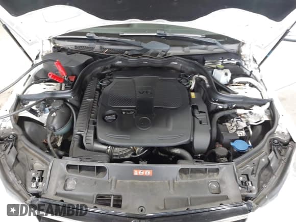 ✅ 2013 Mercedes-Benz C 300 Sport • VIN: WDDGF8AB3DA859410 • Lot: 42522407. Wystawiony na IAAI z przebiegiem 110 502 mil. Bezpłatny archiwum sprzedaży aukcyjnych z USA i szczegółowy raport historii pojazdu na DreamBid. Zdjęcie 10.