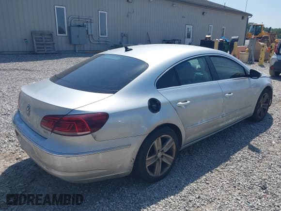 ✅ 2013 Volkswagen CC R-Line • VIN: WVWBN7AN9DE564929 • Lot: 42986832. Wystawiony na IAAI z przebiegiem Nie podano. Bezpłatny archiwum sprzedaży aukcyjnych z USA i szczegółowy raport historii pojazdu na DreamBid. Zdjęcie 4.