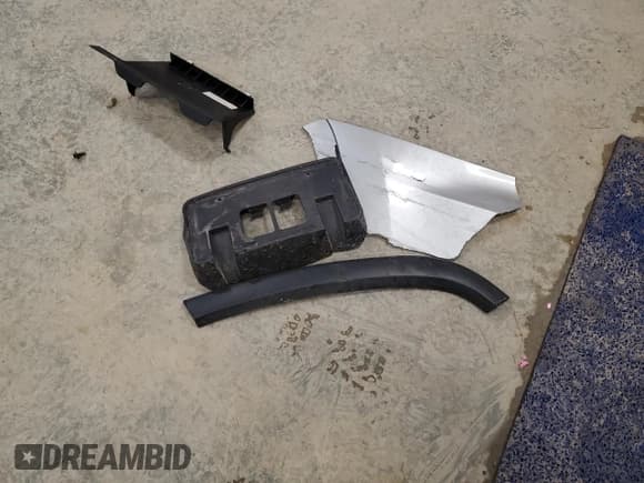 ✅ 2018 Jeep Grand Cherokee Trailhawk • VIN: 1C4RJFLG0JC135852 • Лот: 86824955. Опубликован ранее на Copart с пробегом 93 703 миль. Бесплатный доступ к архиву аукционных продаж из США и подробный отчёт об истории автомобиля на DreamBid. Изображение 13.