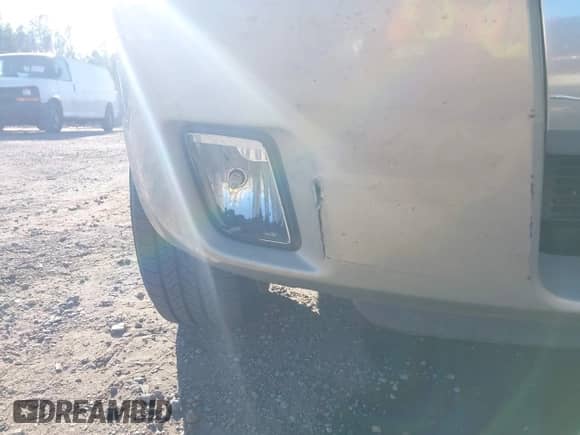 2005 Mercury Mariner Luxury z VIN 4M2YU56165DJ12462, wystawiony jako IAAI lot #41701579 z przebiegiem 252 874 mil mil oraz . Historia ofert i sprzedaży dostępna na DreamBid. Obrazek 6.