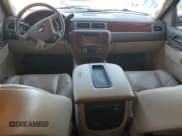 ✅ 2013 Chevrolet Suburban LTZ • VIN: 1GNSCKE00DR207291 • Lot: 84603975. Wystawiony na Copart z przebiegiem 180 049 mil. Bezpłatny archiwum sprzedaży aukcyjnych z USA i szczegółowy raport historii pojazdu na DreamBid. Zdjęcie 8.