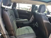 ✅ 2021 Volkswagen Atlas SEL Premium • VIN: 1V2TR2CA7MC514918 • Lot: 56557645. Wystawiony na Copart z przebiegiem 34 148 mil. Bezpłatny archiwum sprzedaży aukcyjnych z USA i szczegółowy raport historii pojazdu na DreamBid. Zdjęcie 11.