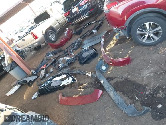 ✅ 2018 Toyota RAV4 XLE • VIN: JTMWFREV5JD130089 • Lot: 43886046. Listed on IAAI with 50,461 mi. Free auction sales archive from the USA and detailed vehicle history report at DreamBid. Image 12.