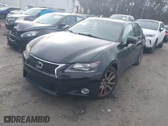 ✅ 2013 Lexus GS 350 • VIN: JTHCE1BL0D5005931 • Lot: 43902908. Wystawiony na IAAI z przebiegiem 300 962 mil. Bezpłatny archiwum sprzedaży aukcyjnych z USA i szczegółowy raport historii pojazdu na DreamBid. Zdjęcie 18.