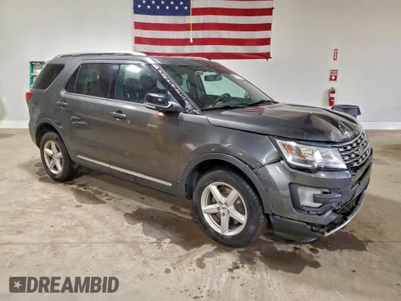 ✅ 2017 Ford Explorer XLT • VIN: 1FM5K8DH2HGC82221 • Lot: 95272105. Wystawiony na Copart z przebiegiem 133 748 mil. Bezpłatny archiwum sprzedaży aukcyjnych z USA i szczegółowy raport historii pojazdu na DreamBid. Zdjęcie 4.