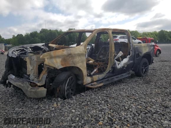 ✅ 2022 Chevrolet Silverado 1500 LT Trail Boss • VIN: 3GCUDFET5NG616369 • Lot: 64473885. Wystawiony na Copart z przebiegiem Nie podano. Bezpłatny archiwum sprzedaży aukcyjnych z USA i szczegółowy raport historii pojazdu na DreamBid. Zdjęcie 1.