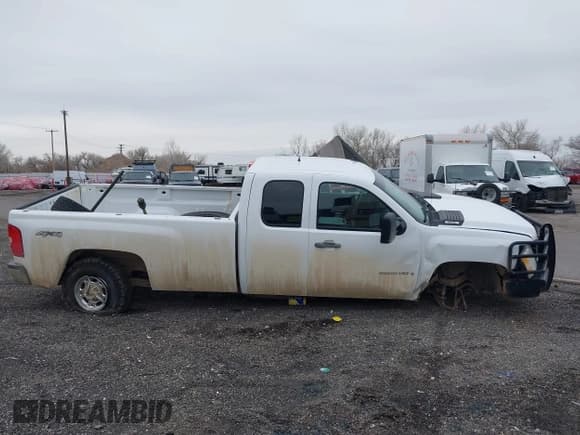 ✅ 2008 Chevrolet Silverado 2500HD 1LT • VIN: 1GCHK29K98E154928 • Lot: 41439766. Wystawiony na IAAI z przebiegiem Nie podano. Bezpłatny archiwum sprzedaży aukcyjnych z USA i szczegółowy raport historii pojazdu na DreamBid. Zdjęcie 13.