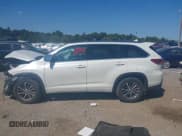 ✅ 2017 Toyota Highlander XLE • VIN: 5TDJZRFHXHS417436 • Lot: 43168533. Wystawiony na IAAI z przebiegiem 130 729 mil. Bezpłatny archiwum sprzedaży aukcyjnych z USA i szczegółowy raport historii pojazdu na DreamBid. Zdjęcie 15.