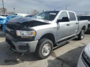 ✅ 2020 Ram 2500 Tradesman • VIN: 3C6UR5CJ4LG138575 • Lot: 48793825. Wystawiony na Copart z przebiegiem 33 993 mil. Bezpłatny archiwum sprzedaży aukcyjnych z USA i szczegółowy raport historii pojazdu na DreamBid. Zdjęcie 1.