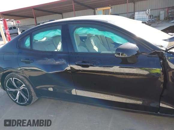 ✅ 2024 Volvo S60 Plus Dark Theme • VIN: 7JRL12TL2RG315187 • Lot: 43181202. Listed on IAAI with 11,260 mi. Free auction sales archive from the USA and detailed vehicle history report at DreamBid. Image 14.