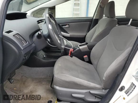 ✅ 2014 Toyota Prius Three • VIN: JTDKN3DU4E0367080 • Lot: 81715055. Listed on Copart with 81,216 mi. Free auction sales archive from the USA and detailed vehicle history report at DreamBid. Image 7.