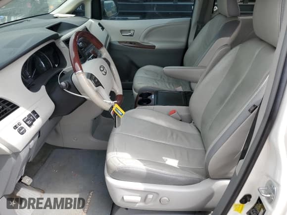 ✅ 2012 Toyota Sienna XLE AAS • VIN: 5TDYK3DC5CS217032 • Lot: 62197015. Listed on Copart with 133,717 mi. Free auction sales archive from the USA and detailed vehicle history report at DreamBid. Image 7.