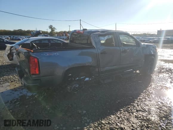 ✅ 2022 Chevrolet Colorado 4WD LT • VIN: 1GCGTCEN0N1131992 • Lot: 84752145. Listed on Copart with 105,911 mi. Free auction sales archive from the USA and detailed vehicle history report at DreamBid. Image 3.