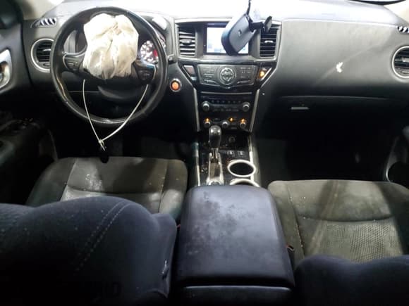 ✅ 2016 Nissan Pathfinder SV • VIN: 5N1AR2MM9GC659010 • Lot: 90314835. Listed on Copart with 179,826 mi. Free auction sales archive from the USA and detailed vehicle history report at DreamBid. Image 8.