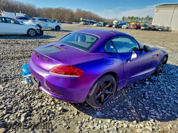 ✅ 2012 BMW Z4 sDrive28i • VIN: WBALL5C51CE716709 • Lot: 94324675. Listed on Copart with 127,953 mi. Free auction sales archive from the USA and detailed vehicle history report at DreamBid. Image 3.