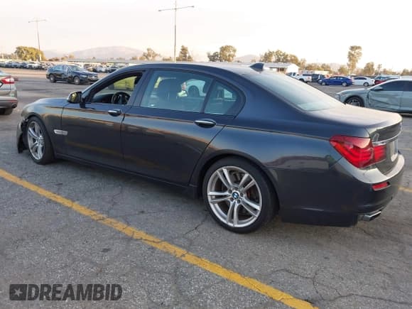 ✅ 2014 BMW 7 Series ALPINA B7 • VIN: WBAYE8C59ED135064 • Lot: 43822649. Wystawiony na IAAI z przebiegiem 89 149 mil. Bezpłatny archiwum sprzedaży aukcyjnych z USA i szczegółowy raport historii pojazdu na DreamBid. Zdjęcie 3.