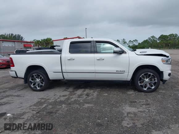 2019 Ram 1500 Limited z VIN 1C6SRFPT3KN774290, wystawiony jako IAAI lot #42413133 z przebiegiem 72 324 mil mil oraz . Historia ofert i sprzedaży dostępna na DreamBid. Obrazek 13.