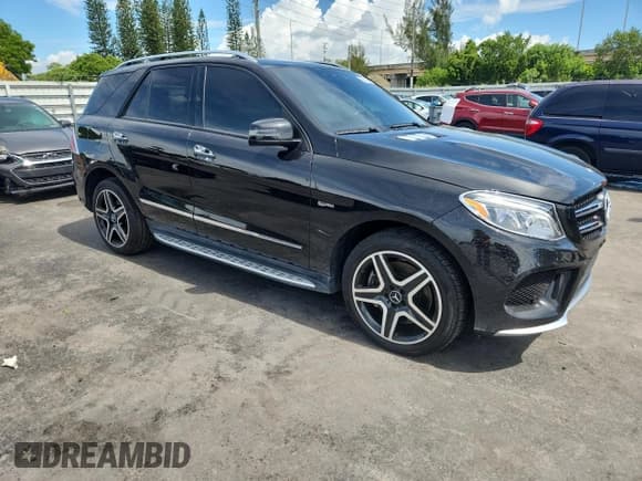 ✅ 2017 Mercedes-Benz GLE 43 AMG • VIN: 4JGDA6EB7HA980601 • Lot: 62604325. Listed on Copart with 31,202 mi. Free auction sales archive from the USA and detailed vehicle history report at DreamBid. Image 4.