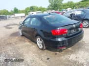 ✅ 2014 Volkswagen Jetta TDI w/Premium/Nav • VIN: 3VWLL7AJXEM330928 • Лот: 42452708. Опубликован ранее на IAAI с пробегом 149 216 миль. Бесплатный доступ к архиву аукционных продаж из США и подробный отчёт об истории автомобиля на DreamBid. Изображение 3.