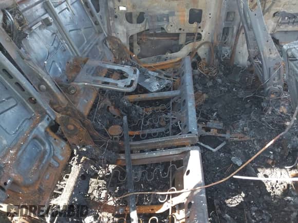 2014 Chevrolet Suburban LT z VIN 1GNSCJE02ER230924, wystawiony jako IAAI lot #42716217 z przebiegiem Nie podano mil oraz . Historia ofert i sprzedaży dostępna na DreamBid. Obrazek 8.