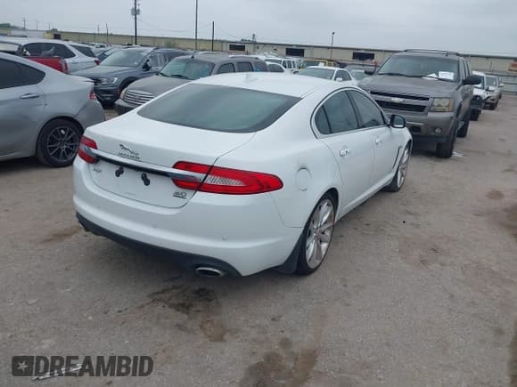 ✅ 2014 Jaguar XF SC • VIN: SAJWJ0EF3E8U10192 • Lot: 41925001. Wystawiony na IAAI z przebiegiem Nie podano. Bezpłatny archiwum sprzedaży aukcyjnych z USA i szczegółowy raport historii pojazdu na DreamBid. Zdjęcie 4.