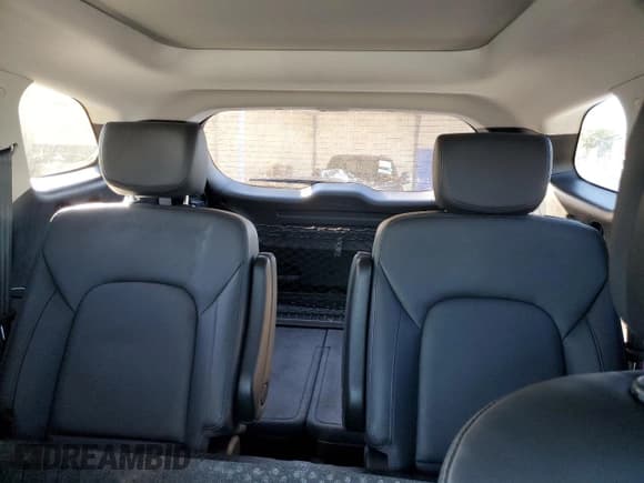 ✅ 2017 Hyundai Santa Fe Limited Ultimate • VIN: KM8SR4HF1HU237921 • Lot: 68058822. Listed on Copart with 56,144 mi. Free auction sales archive from the USA and detailed vehicle history report at DreamBid. Image 10.