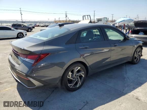 2025 Hyundai Elantra SEL Sport with VIN KMHLM4DG5SU011213, listed as a Copart auction lot 80863655 with 2,851 mi miles and Salvage title. Bid and sale history available at DreamBid. Image 3.