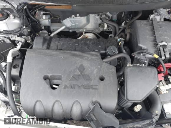 ✅ 2020 Mitsubishi Outlander SE • VIN: JA4AD3A36LJ000323 • Lot: 43244287. Wystawiony na IAAI z przebiegiem 63 709 mil. Bezpłatny archiwum sprzedaży aukcyjnych z USA i szczegółowy raport historii pojazdu na DreamBid. Zdjęcie 10.