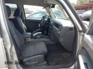 ✅ 2010 Jeep Commander Sport • VIN: 1J4RH4GK1AC148604 • Лот: 42518138. Опубликован ранее на IAAI с пробегом 170 261 миль. Бесплатный доступ к архиву аукционных продаж из США и подробный отчёт об истории автомобиля на DreamBid. Изображение 5.