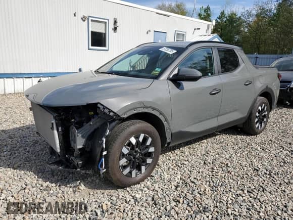 2025 Hyundai Santa Cruz SEL with VIN 5NTJBDDE4SH134416, listed as a Copart auction lot 57036785 with 5,059 mi miles and Salvage title. Bid and sale history available at DreamBid. Image 1.