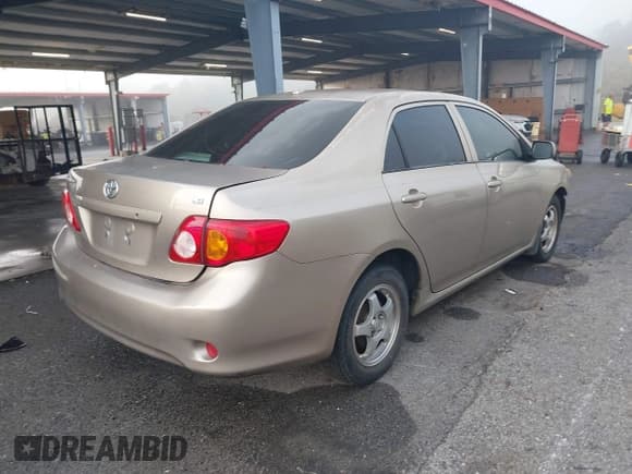 ✅ 2009 Toyota Corolla LE • VIN: 1NXBU40E99Z020989 • Lot: 43728473. Listed on IAAI with 228,636 mi. Free auction sales archive from the USA and detailed vehicle history report at DreamBid. Image 4.