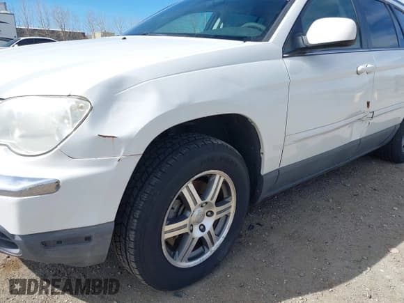 ✅ 2007 Chrysler Pacifica Touring • VIN: 2A8GM68X27R196197 • Lot: 41860142. Wystawiony na IAAI z przebiegiem 131 361 mil. Bezpłatny archiwum sprzedaży aukcyjnych z USA i szczegółowy raport historii pojazdu na DreamBid. Zdjęcie 6.