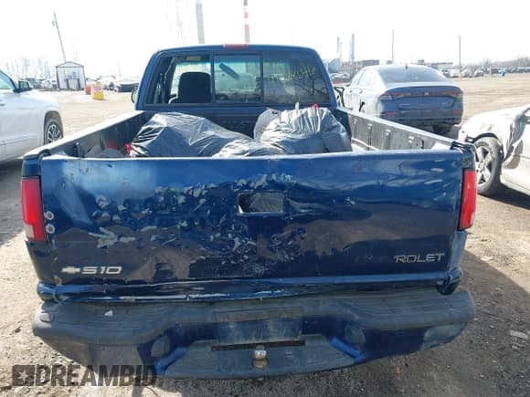 ✅ 2002 Chevrolet S-10 LS • VIN: 1GCCS19W728154519 • Лот: 41578046. Опубликован ранее на IAAI с пробегом 174 703 миль. Бесплатный доступ к архиву аукционных продаж из США и подробный отчёт об истории автомобиля на DreamBid. Изображение 16.