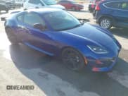 ✅ 2024 Toyota 86 Premium • VIN: JF1ZNBE12R9752772 • Лот: 43303473. Опубликован ранее на IAAI с пробегом 15 665 миль. Бесплатный доступ к архиву аукционных продаж из США и подробный отчёт об истории автомобиля на DreamBid. Изображение 1.