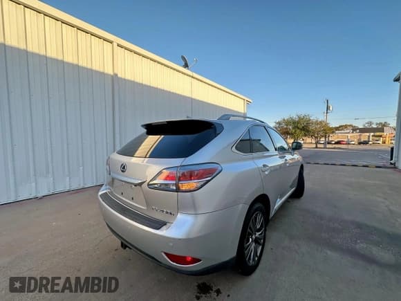 ✅ 2014 Lexus RX 450h • VIN: JTJBC1BA0E2068092 • Lot: 92743165. Wystawiony na Copart z przebiegiem 213 784 mil. Bezpłatny archiwum sprzedaży aukcyjnych z USA i szczegółowy raport historii pojazdu na DreamBid. Zdjęcie 4.