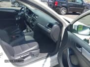 ✅ 2013 Volkswagen Jetta SE • VIN: 3VWDP7AJ9DM402998 • Lot: 42199844. Listed on IAAI with 165,644 mi. Free auction sales archive from the USA and detailed vehicle history report at DreamBid. Image 5.