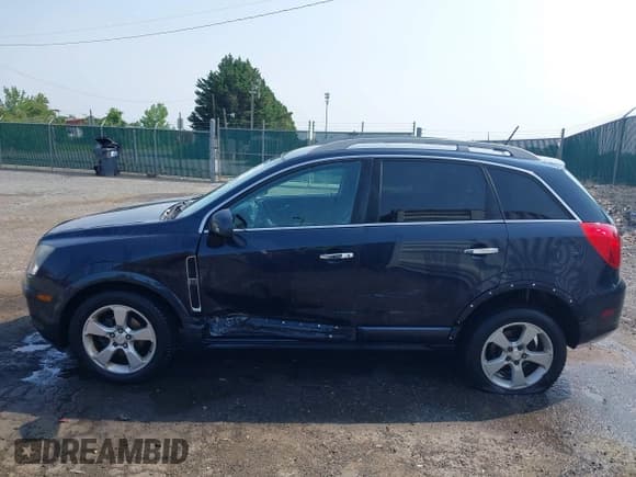✅ 2015 Chevrolet Captiva Sport LT • VIN: 3GNAL3EK2FS521012 • Lot: 42446519. Wystawiony na IAAI z przebiegiem 141 445 mil. Bezpłatny archiwum sprzedaży aukcyjnych z USA i szczegółowy raport historii pojazdu na DreamBid. Zdjęcie 14.