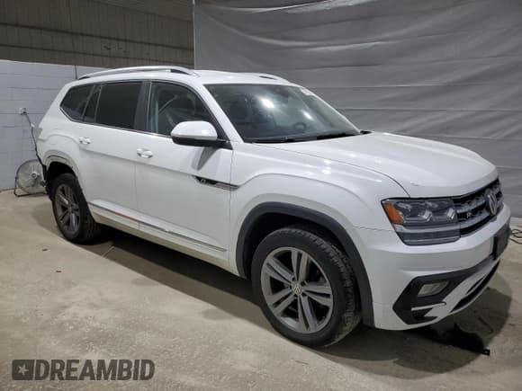 ✅ 2018 Volkswagen Atlas SE • VIN: 1V2PR2CAXJC538644 • Lot: 61592815. Wystawiony na Copart z przebiegiem 90 934 mil. Bezpłatny archiwum sprzedaży aukcyjnych z USA i szczegółowy raport historii pojazdu na DreamBid. Zdjęcie 4.